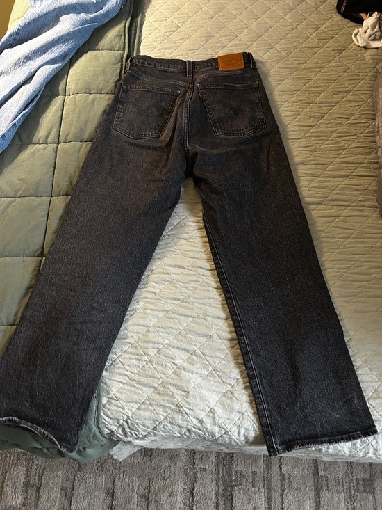 Levi's Women's Straight-Leg Jeans in Washed Black - Picture 2 of 7
